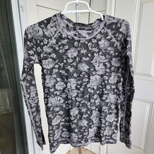 Athleta Grey Floral Athletic Long Sleeve Tee
